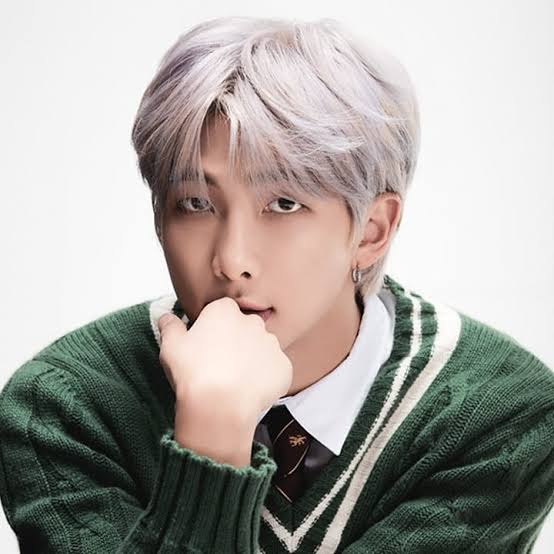 نامجون قائد فريق BTS متهم بإهانة الدين الاسلامي بسبب كلمات هذه الأغنية
